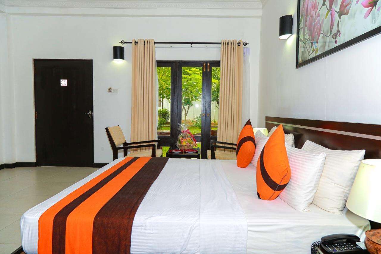 โอ๊ค เรย์ เอลเลแฟนต์ เลค Hotel สิกิริยา ภายนอก รูปภาพ