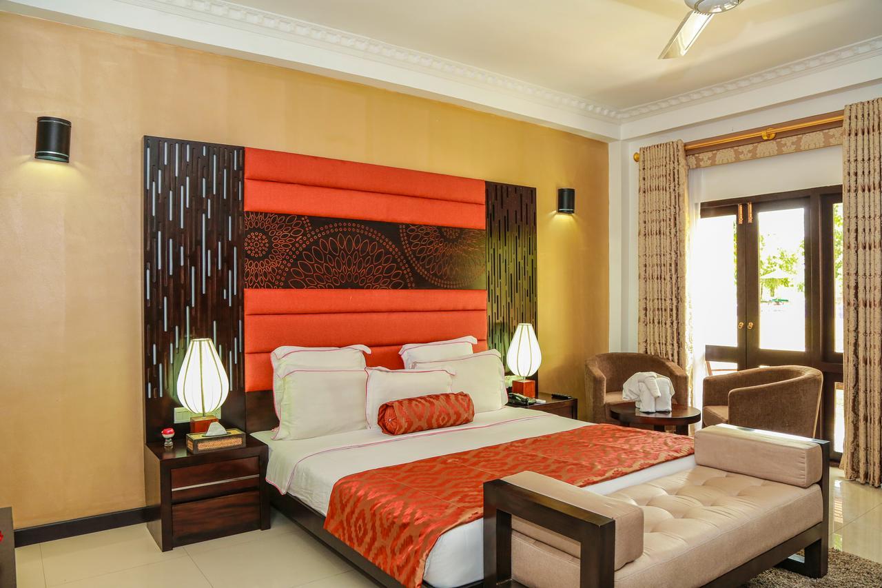 โอ๊ค เรย์ เอลเลแฟนต์ เลค Hotel สิกิริยา ภายนอก รูปภาพ